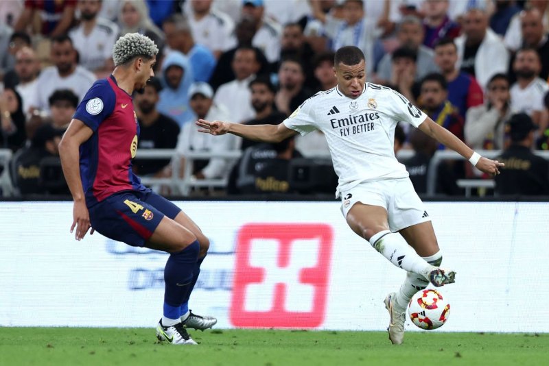 Soi Kèo FC Barcelona Vs Real Madrid 03h00 26/10 - La Liga Mbappe được kỳ vọng tỏa sáng ở trận FC Barcelona vs Real Madrid